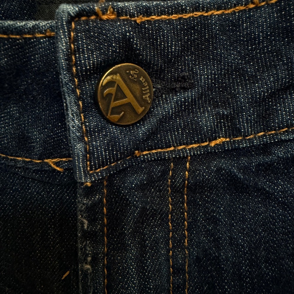 Allen B. by Allen Schwartz Distressed Dark Wash Skinny Jeans Size 8 - Picture 5 of 10